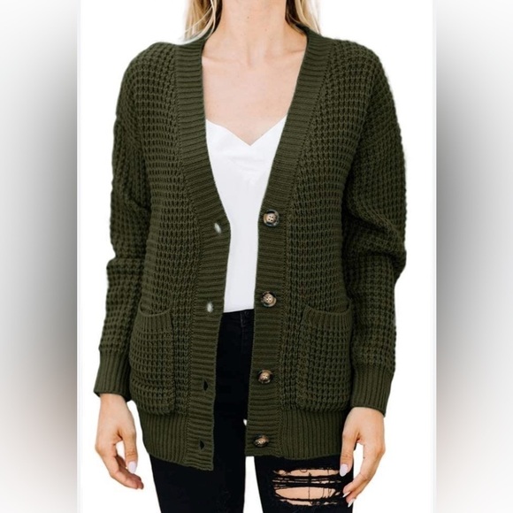 American Eagle Outfitters Sweaters - American Eagle Outfitters Dark Green waffle-knit cardigan size XS